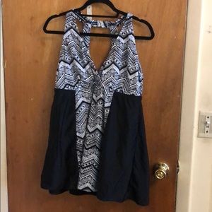 Island Escape Printed V-neck Woman Swimdress